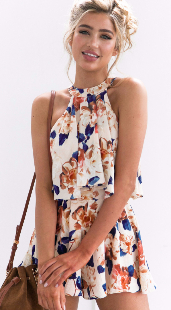 beige-floral-crop-top-and-shorts-matching-sets