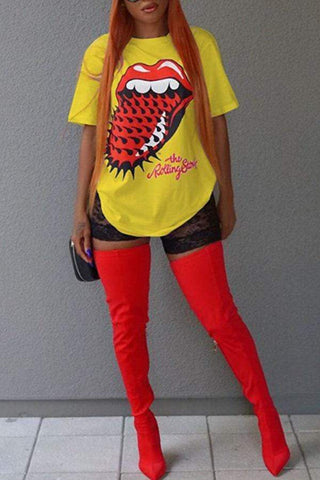 Leisure Round Neck Short Sleeves Printed Yellow Cotton T-shirt