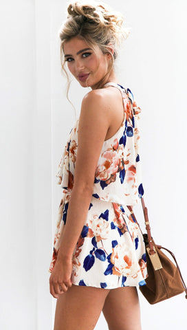 beige-floral-crop-top-and-shorts-matching-sets