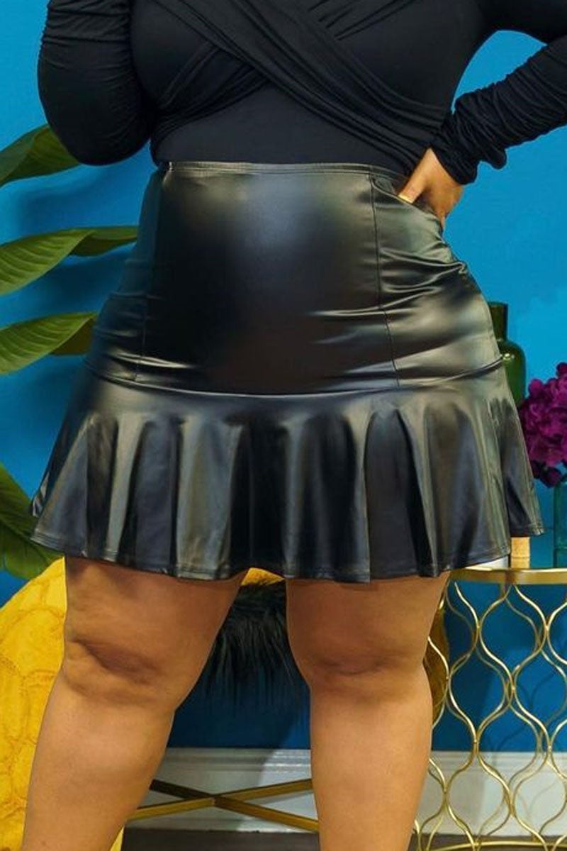 Plus Size Ruffle PU Leather Short Skirt